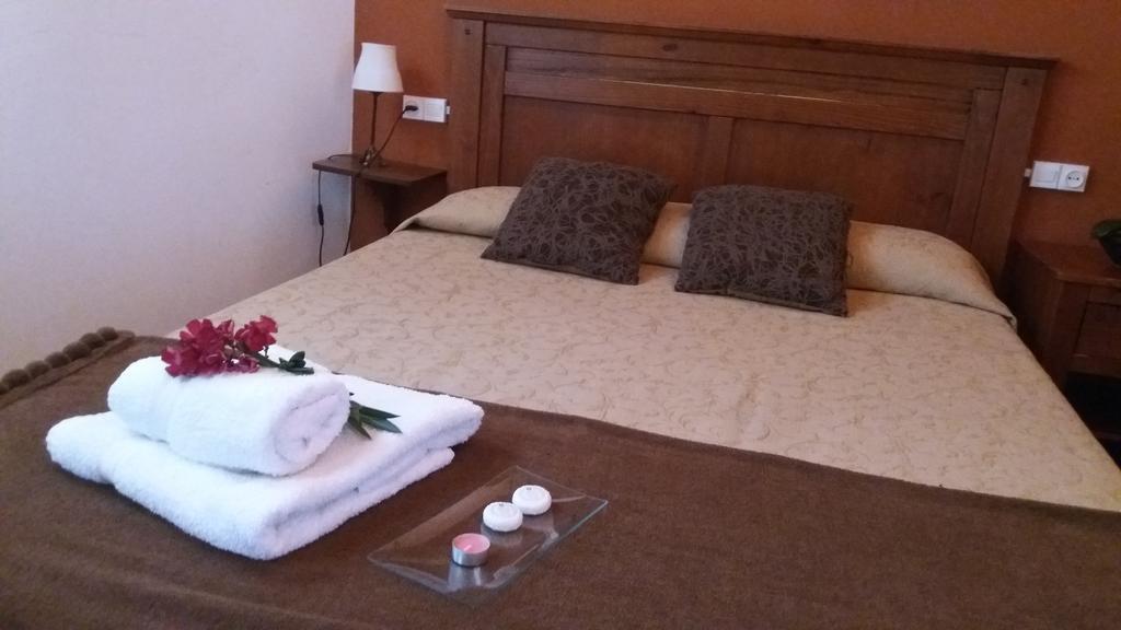 Chozos De La Dehesa Aparthotel La Roca de la Sierra Kültér fotó